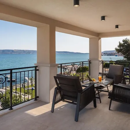 Beachfront Armeria With Pool *