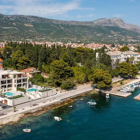 Beachfront Armeria With Pool