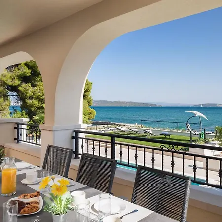 Beachfront Armeria With Pool *