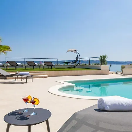 Beachfront Armeria With Pool Villa *