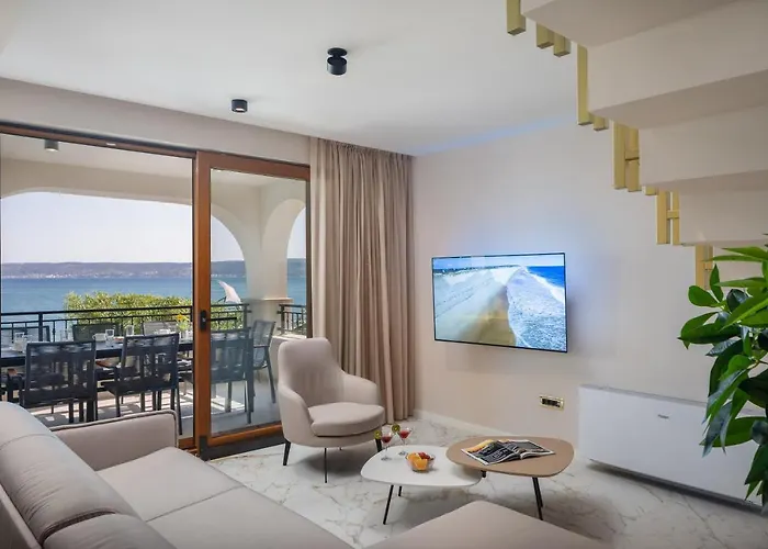 וילה Beachfront Armeria With Pool *