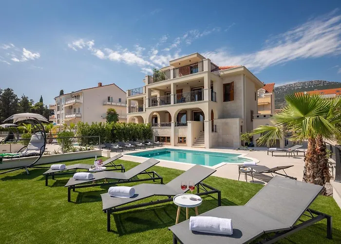 Beachfront Armeria With Pool *