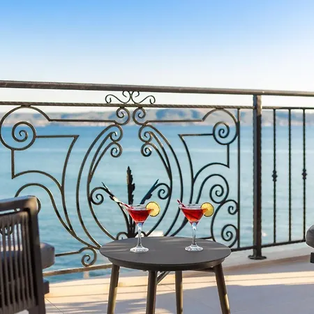 Willa Beachfront Armeria With Pool