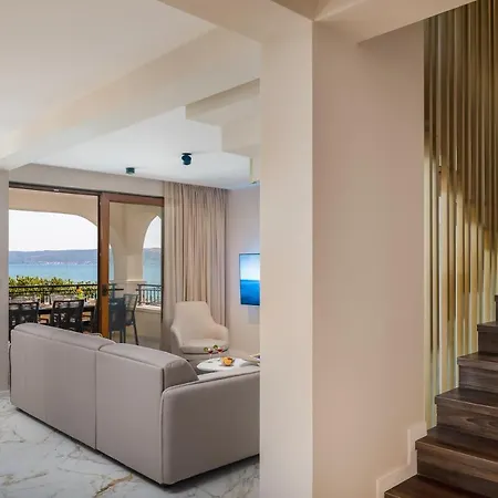 Beachfront Armeria With Pool Villa *