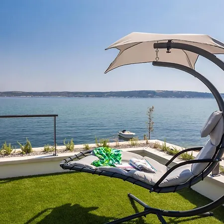 Beachfront Armeria With Pool