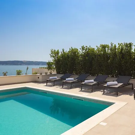 Beachfront Armeria With Pool * Kastela