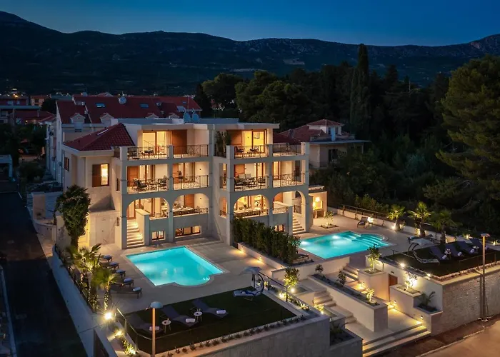 Villa Beachfront Armeria With Pool *