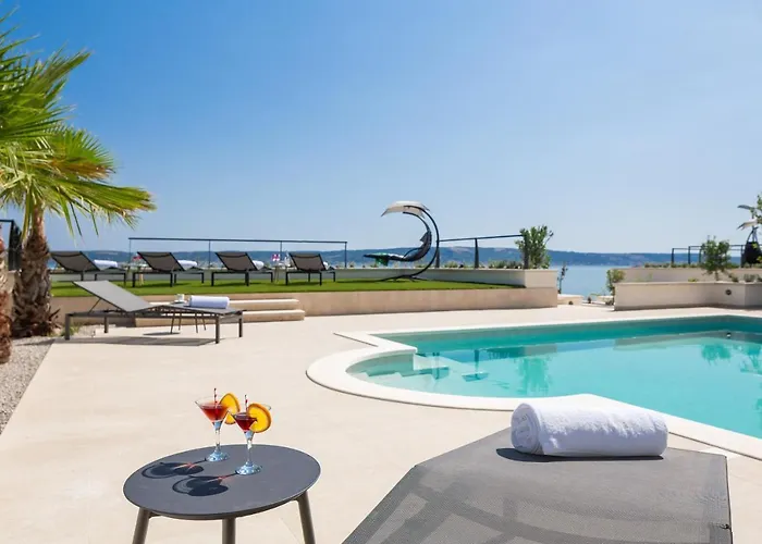Beachfront Armeria With Pool Villa *